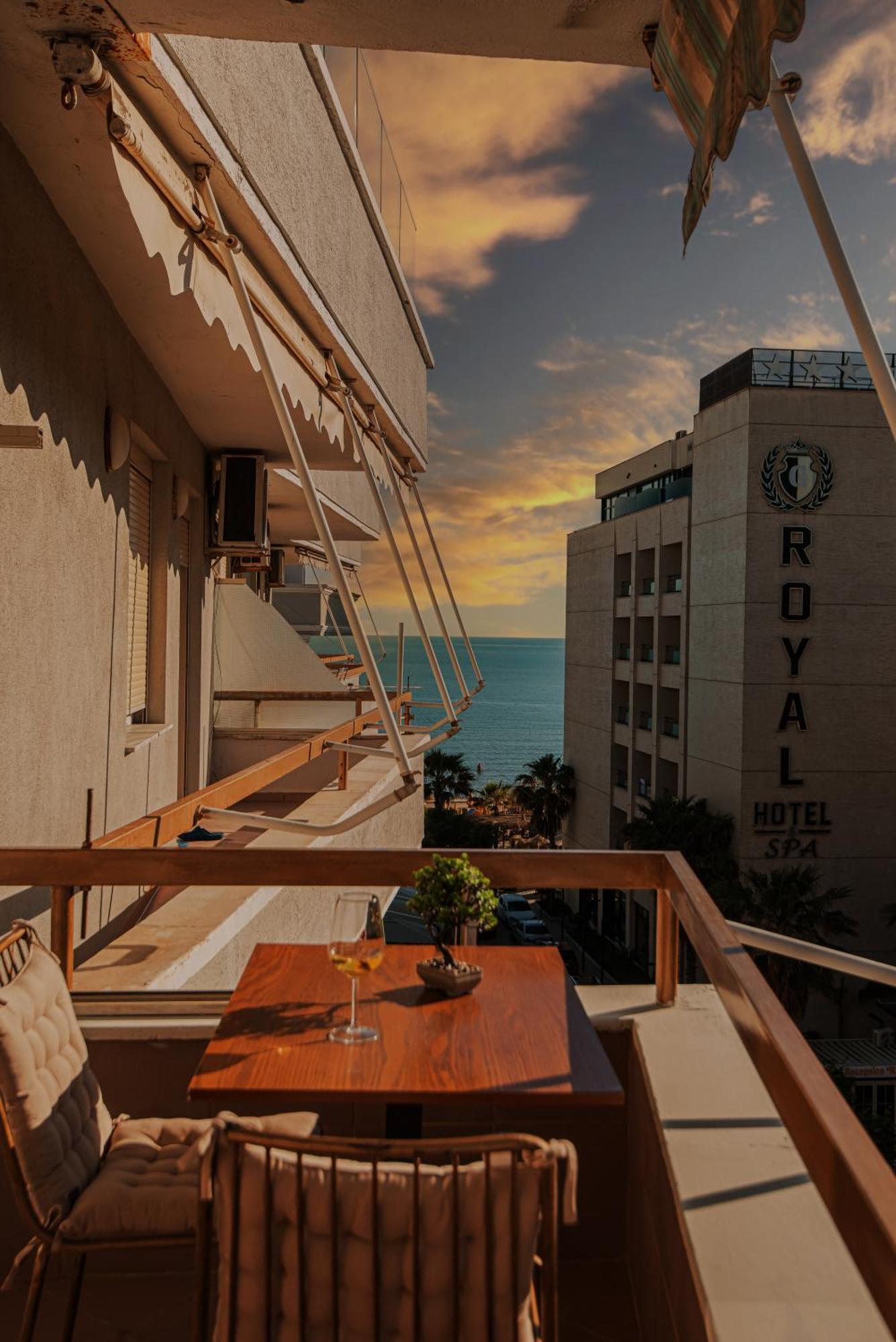 Vivi'S Seaside Apartment Durrës Esterno foto